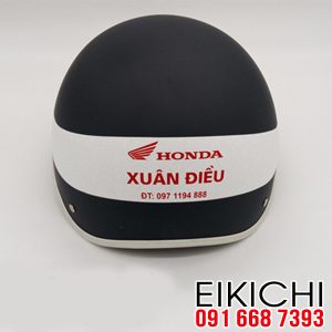 Làm mũ bảo hiểm in logo cho cửa hàng xe máy Xuân Điều tặng khách hàng